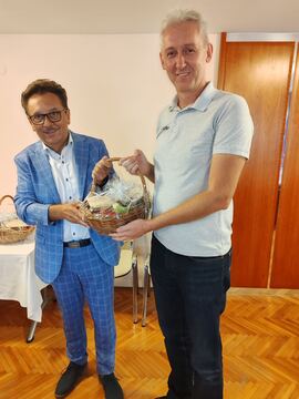 IMG-5f98df687a7662b8276c836d6c6fa555-V