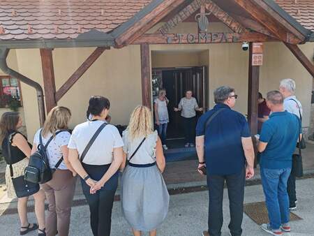 IMG-eece5e10cae915de0b1923d9019617b3-V